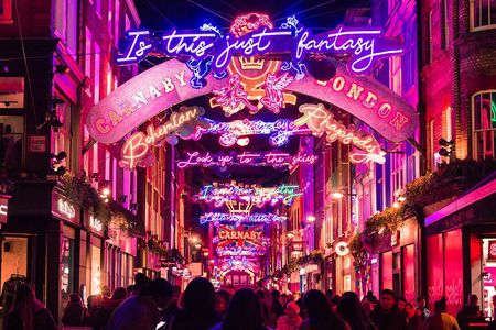London Christmas Lights Private Walking Tour 