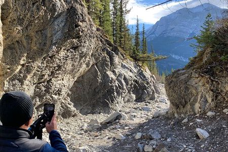 Canmore: Canyons & Cave Paintings - 2.5hr Hiking Tour