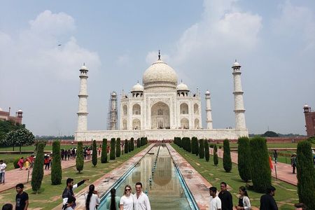 All Inclusive Same Day Trip to Taj Mahal & Agra Fort from Delhi
