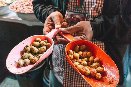 Foodie and Sightseeing Guided tour in Fes Medina