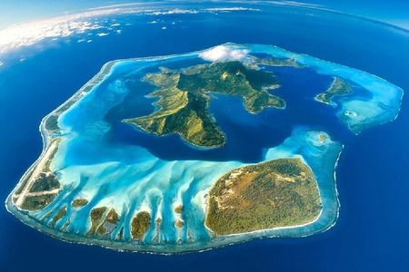 Bora Bora and the Tupai atoll the jewels of the Pacific, 45 min private flight