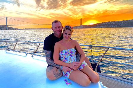 Bosphorus Sunset Yacht Cruise with Snacks & Live Guide