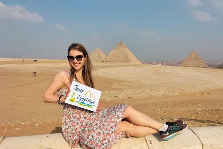 Giza Pyramids and The Museum from Sharm El Sheikh with Lunch