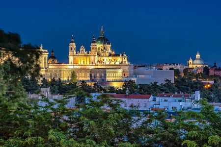 Madrid Best Walking Tour: Old city & Royal Quarter. Oficial guide