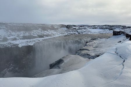 4x4 MiniBus Tour Lake Myvatn, Dettifoss,Selfoss, Godafoss and Nature Baths 