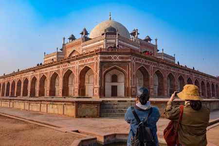 2 Days Delhi & Agra Tour with Taj Mahal Sunrise
