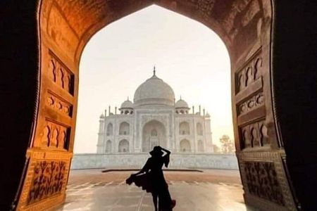 From Jaipur Day Trip to Taj Mahal Agra Fort and Fatehpur Sikri