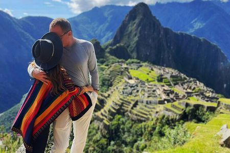 2 Days Tour to Sacred Valley of the Incas and Machu Picchu