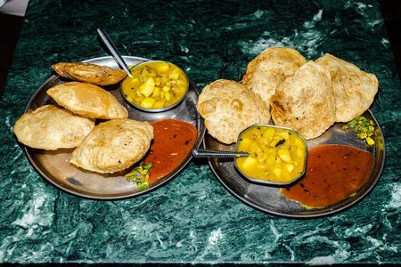Bengali Nights Kolkata Food Tour with 13+ Tastings