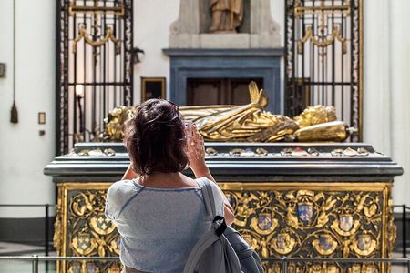 Private Bruges Churches Tour: Discover Michelangelo's Masterpiece