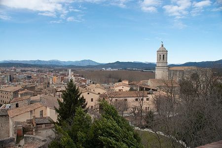 Private Full-Day Girona GOT and Costa Brava Tour