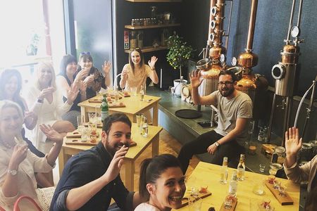 Edinburgh: Gin Distillery tasting & tour at South Loch Gin