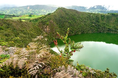 Private Tour to Guatavita: Lagoon, Village & Lunch