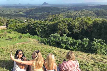 Montville, Maleny and Sunshine Coast Hinterland Tour with Lunch