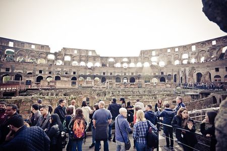 Ancient Rome Guided Walking Tour: Colosseum, Forum and Palatine