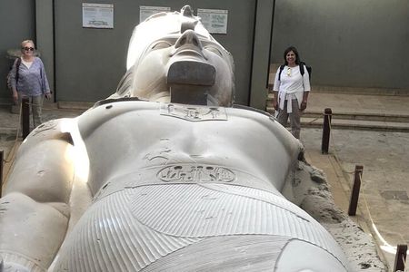 Privat tour:Giza Pyramids, lunch ,Saqqara,Memphise, Dinner Cruise