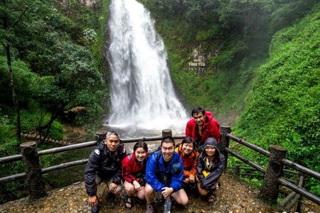 Sapa Love Silver Waterfall, Lonely Tree in Heaven Gate,San Sa Ho 