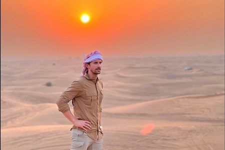 Red Dune 4x4 Desert Safari with Sand Boarding & Camel (4 hr)