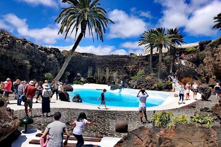 Grand Tour to Timanfaya and Jameos del Agua for cruise passengers