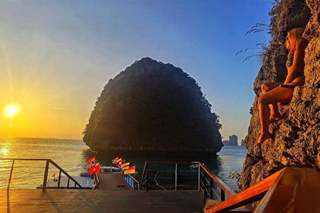 Sunset and Plankton Snorkeling by Speedboat from Phi Phi Don