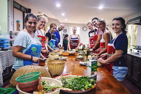 Thai Cooking Class with Local Market Tour in Chiang Mai