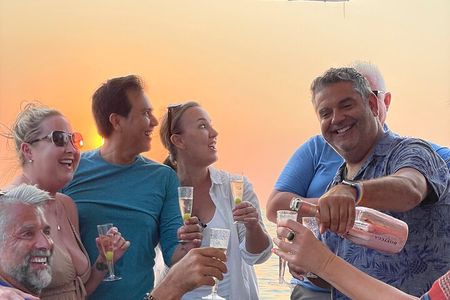 Luxury Sunset Cruise in Puerto Vallarta (Private Yacht/Group)
