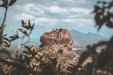 5-Day Sri Lanka Highlights Tour: Sigiriya, Kandy, Ella & Safari
