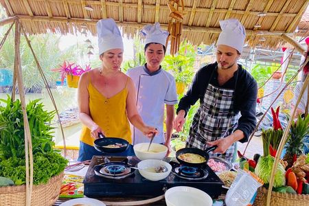 Hoi An Basket Boat, Lantern Making And Cooking Class Tour