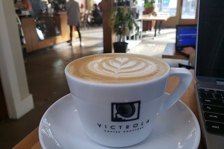 Seattle Coffee Tour: Capitol Hill Cafes, Tastings & Local Stories