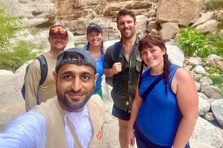Full Day Tour in Wadi Shab