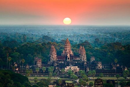 7 Days Private Tour Siem Reap (Angkor), Hanoi & Halong Bay Overnight Cruise