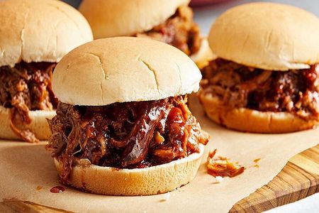 Austin Downtown Food Tour With BBQ Brisket and Peach Cobbler 