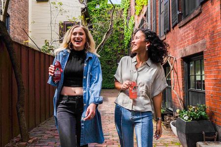 Unique Walking Tour Around Courtyards of Vilnius