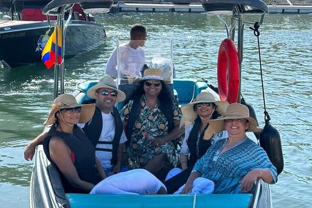 Private Boat Tour to Rosario Islands