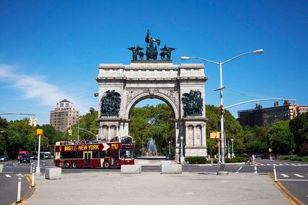New York Big Bus Hop-On Hop-Off Sightseeing Tour by Open-top Bus