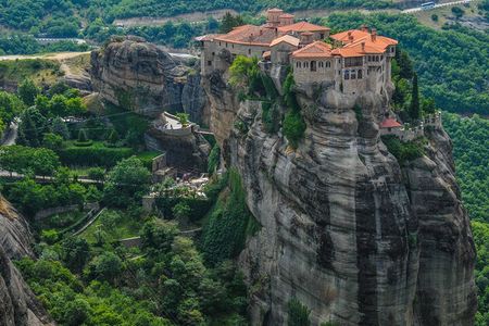 2-Day Delphi and Meteora Tour from Athens