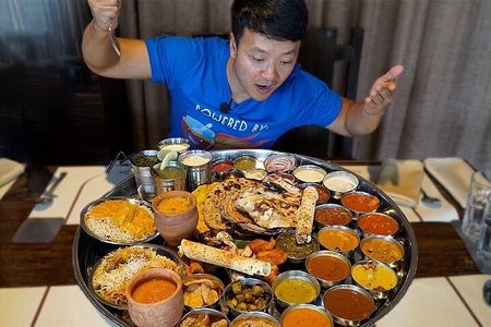 Discover the culinary diversity of Indian Dishes in Mumbai