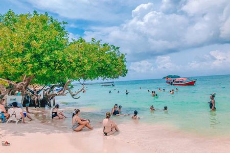 Full Day Tour of Five Premium Islands in Cartagena