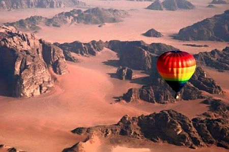 Petra, Wadi Rum & Dead Sea: 3-Day Discovery