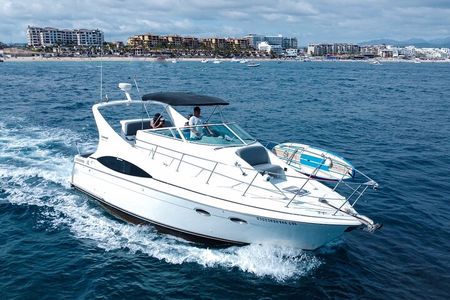 Yacht Carver - Luxury Private Yacht Tour 