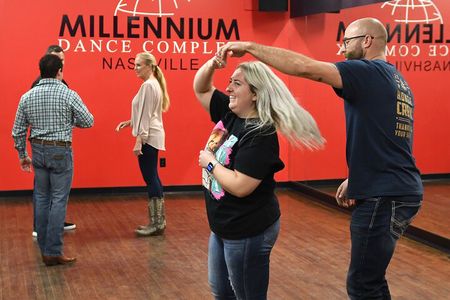 Beginner's Two Step & Country Swing Dancing Class in Nashville