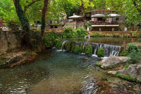 "Full-Day Tour of Delphi and Picturesque Livadia"