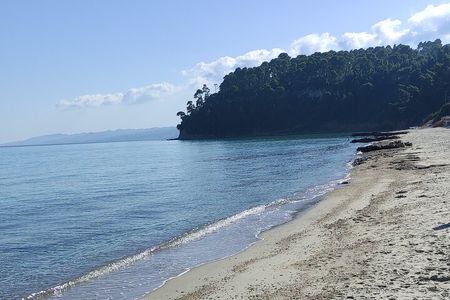(Private group) Swimming and relax in beautiful beaches.