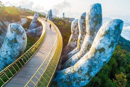 Private Bana Hills - Golden Hands Bridge Guided Tour with Lunch and Transfer