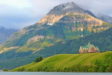 Day Trip to Waterton Lakes NP,Prince of Wales Hotel from Calgary 
