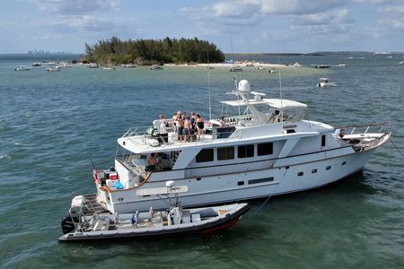 Yacht Charter Madeira beach and Tampa Bay