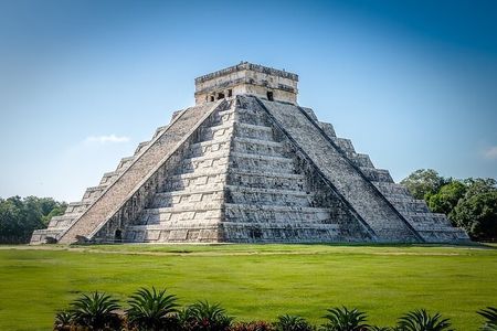 Incredible Chichen Itza Tour and 2 Cenote From Playa del Carmen