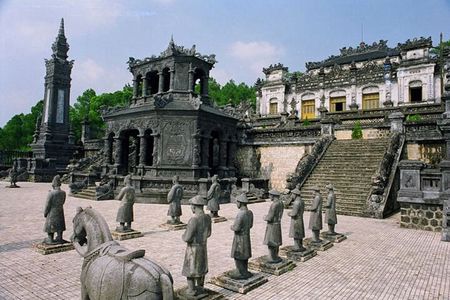 Hue Imperial City Full Day Small Group Tour from Da Nang