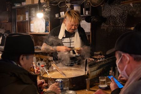 Tokyo: Shinjuku Local Bar & Izakaya Crawl Tour