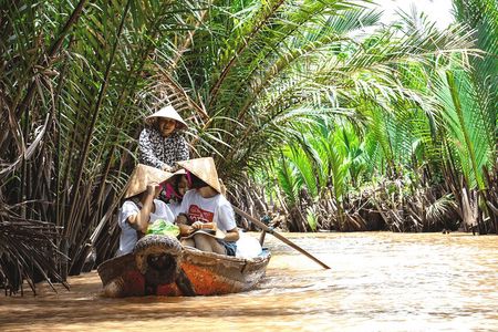 Deluxe Full Day Tour: Cu Chi Tunnels and Mekong Delta